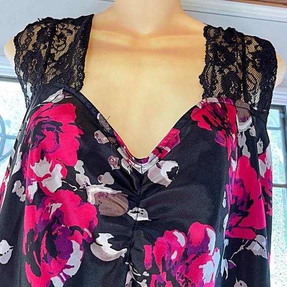 INTIMATES- Silky Soft Floral Nightie - Picture 2 of 6